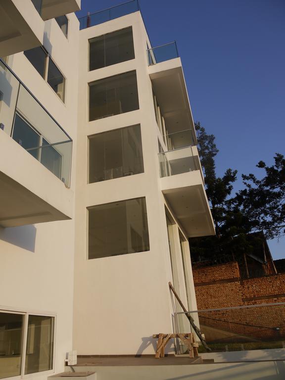 The Seventeen Apartment Hotel Kampala Exterior photo