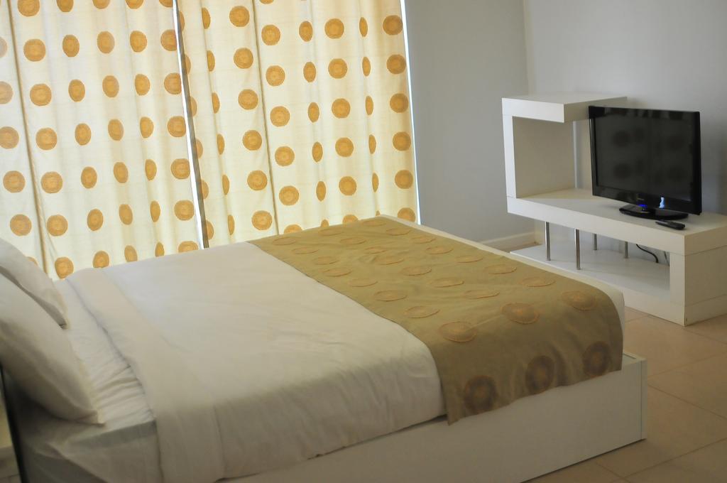 The Seventeen Apartment Hotel Kampala Room photo